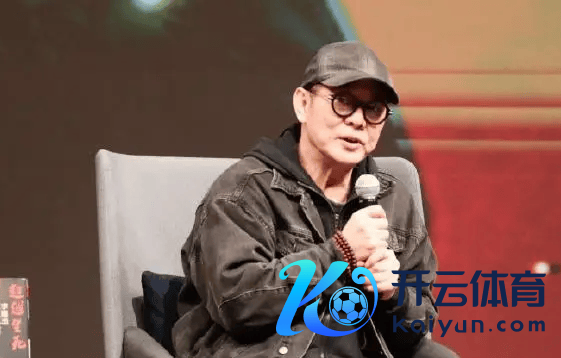 李连杰再次涌现没换腹黑 笑怼流言思象力太小